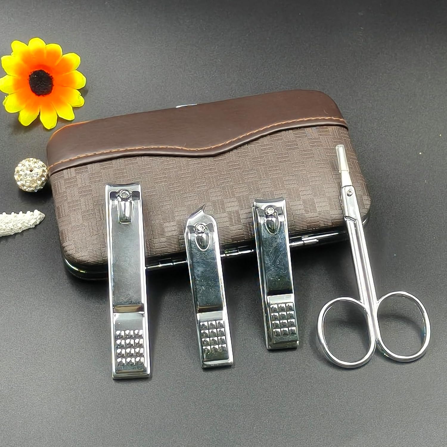 ชุดทำเล็บสำหรับผู้ชายและผู้หญิ - Men'S Grooming Accessories Kit บทวิจารณ์และราคา